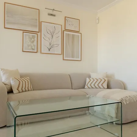 Apartment Stylish 2 Bedroom Penthouse With Breathtaking View *